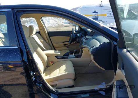 2012 Honda Accord 2.4 Lx z USA, uszkodzony, nr VIN 1HGCP2F33CA159827